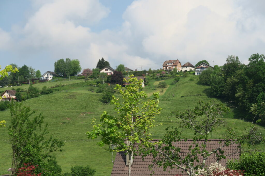 pays d'aiguebelette maisons