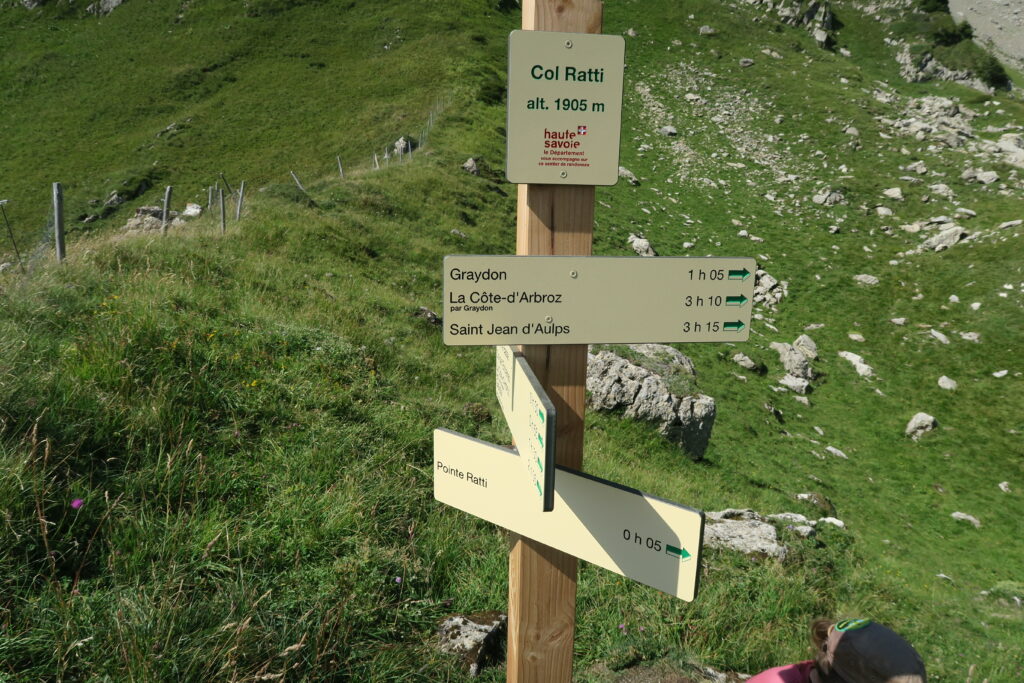 panneaux randonnée balisage Haute-Savoie